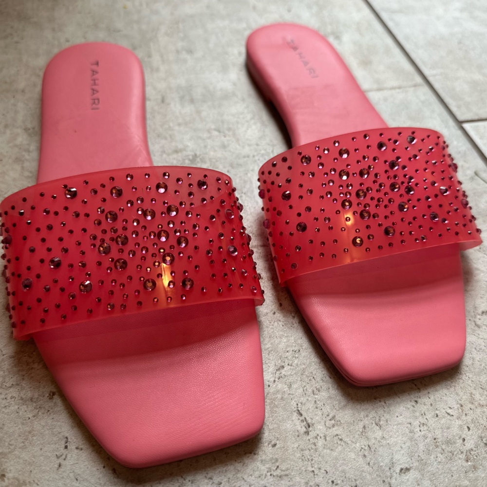 Tahari slip on sandals, brand new